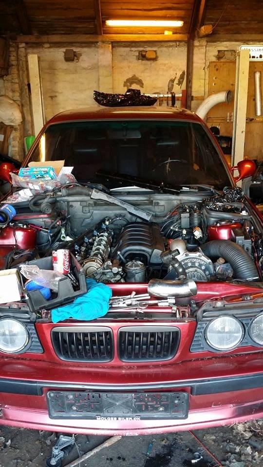 BMW 525i stroket til 3.2 kompressor - Renoverng af motor, toppakningen, diverse slanger, pakninger osv osv billede 11