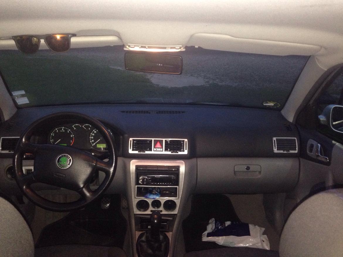 Skoda Octavia 1,6SR billede 7