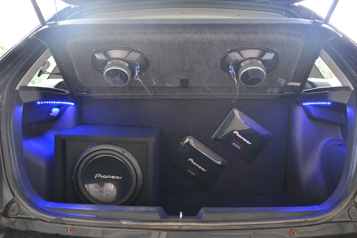 Mazda 323F BJ SLX billede 13