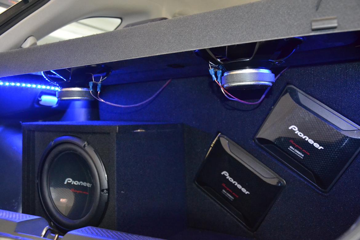 Mazda 323F BJ SLX billede 14