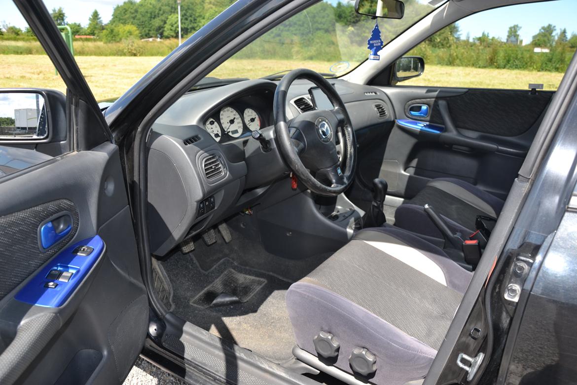 Mazda 323F BJ SLX billede 10