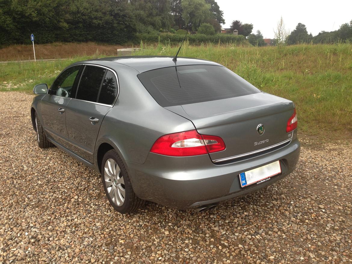 Skoda Superb Elegance TDI (Twindoor) billede 3