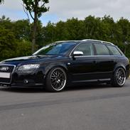 Audi A4 2,0 TDi S-line Avant