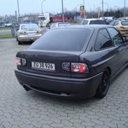 Ford Escort 1.8 sport (solgt)