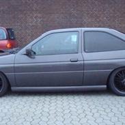 Ford Escort 1.8 sport (solgt)