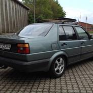 VW Jetta low in slow