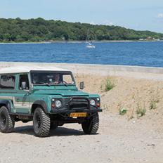 Land Rover Defender 90"