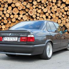 BMW E34 540i
