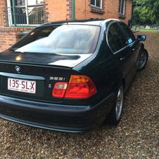 BMW 323I E46