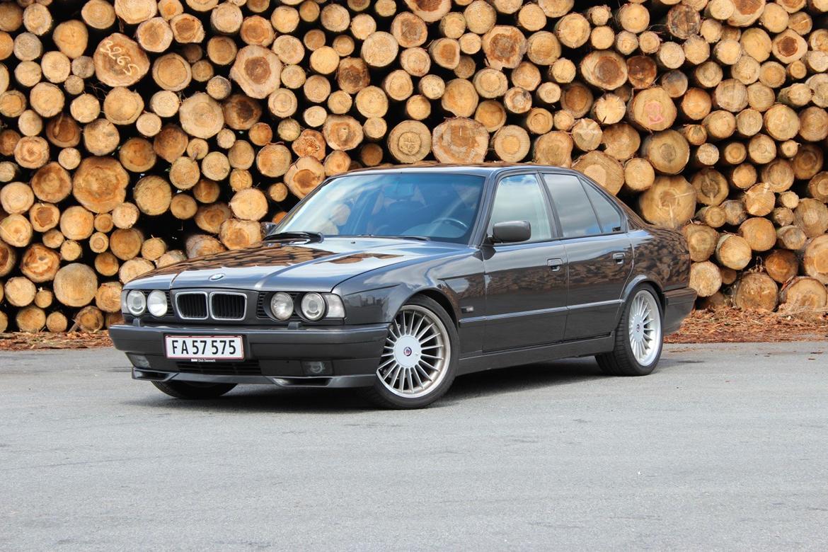 BMW E34 540i billede 1