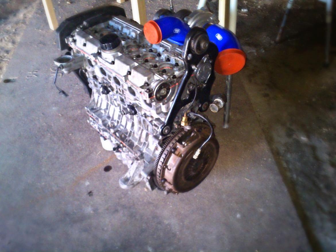 Volvo 850 T-5R (stjålet) - den nybyggede motor. billede 16