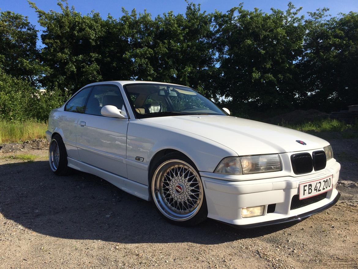 BMW 328i Coupe billede 2