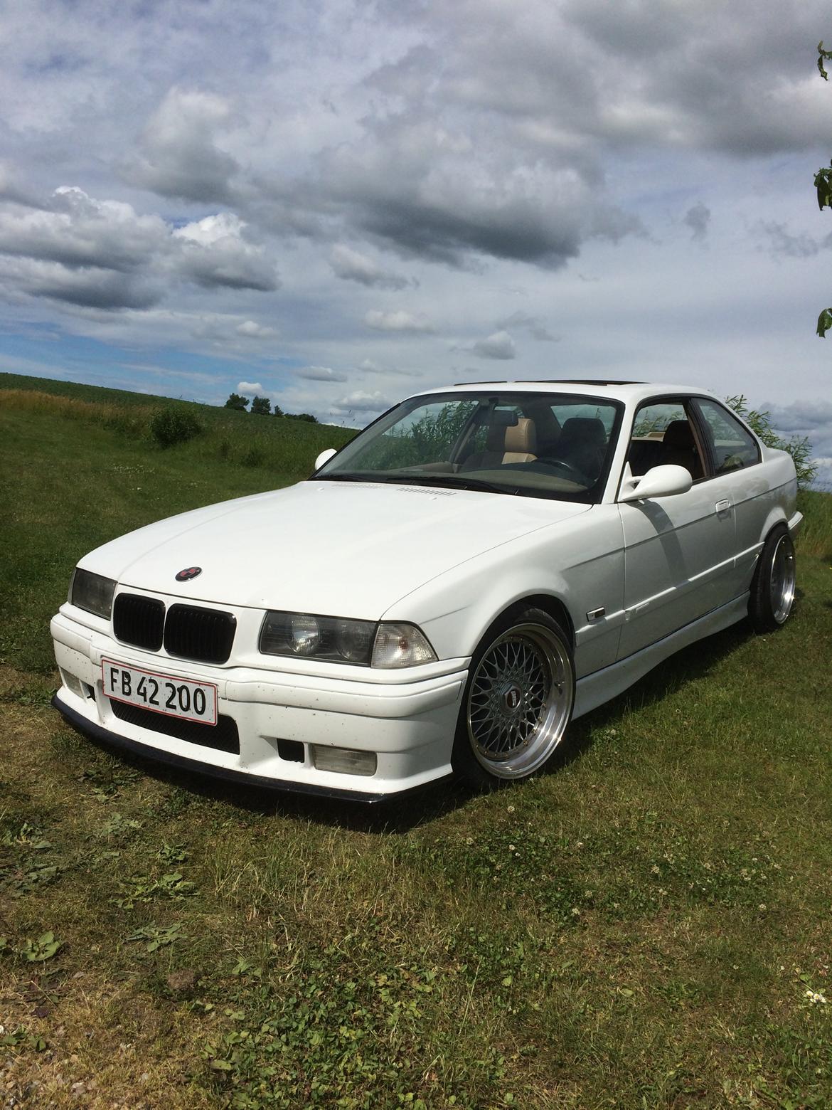 BMW 328i Coupe billede 1
