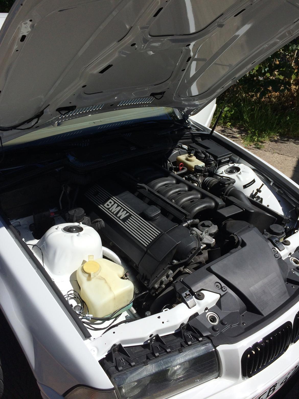 BMW 328i Coupe billede 9