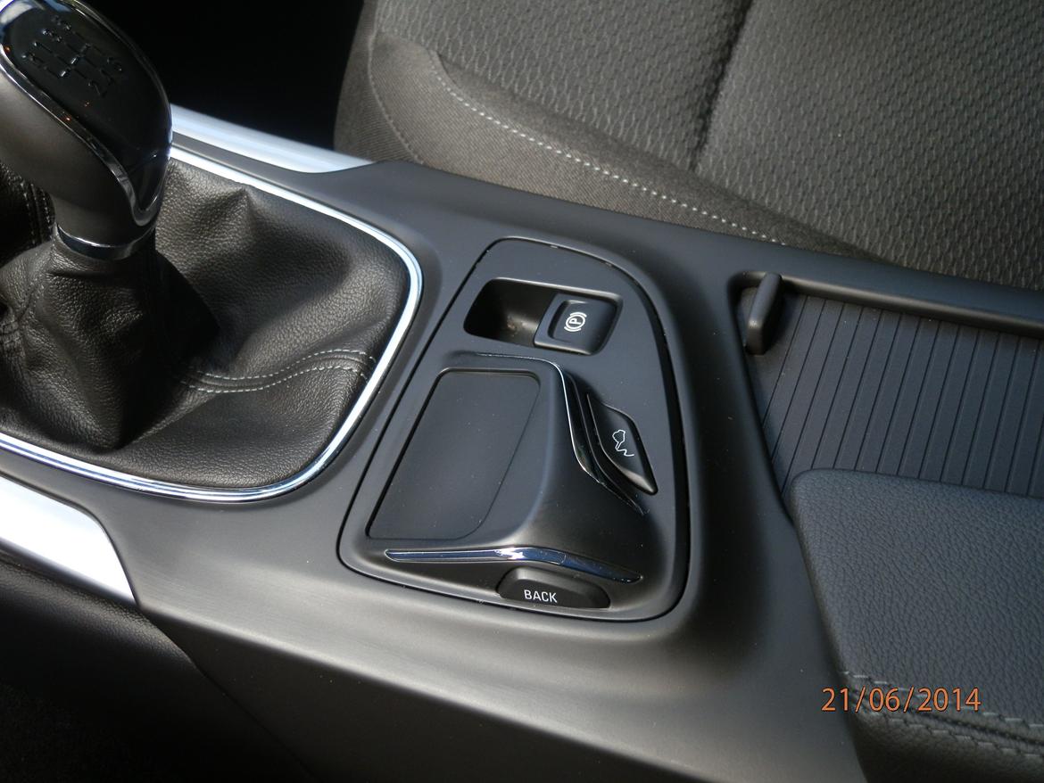Opel Insignia 1,4 Turbo sportstourer ***solgt*** - Mousepad til radio, navigation osv. billede 14