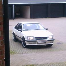Opel Monza 3,0 GSE