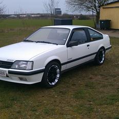 Opel Monza 3,0 GSE