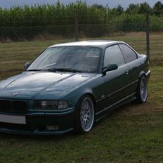 BMW E36 325i Coupe *SOLGT*