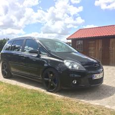Opel Zafira B OPC 7 Personers