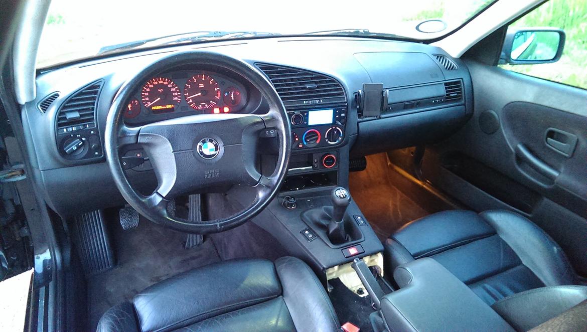 BMW 323i E36 billede 5