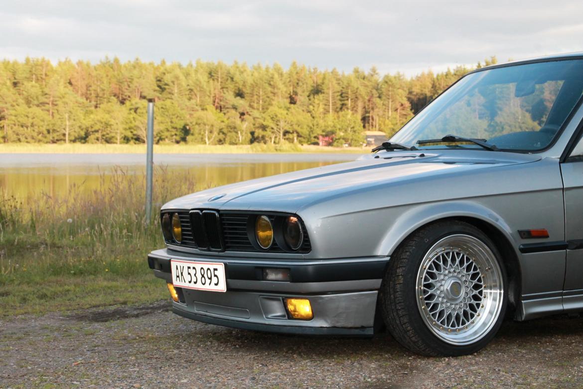 BMW E30 320i billede 3