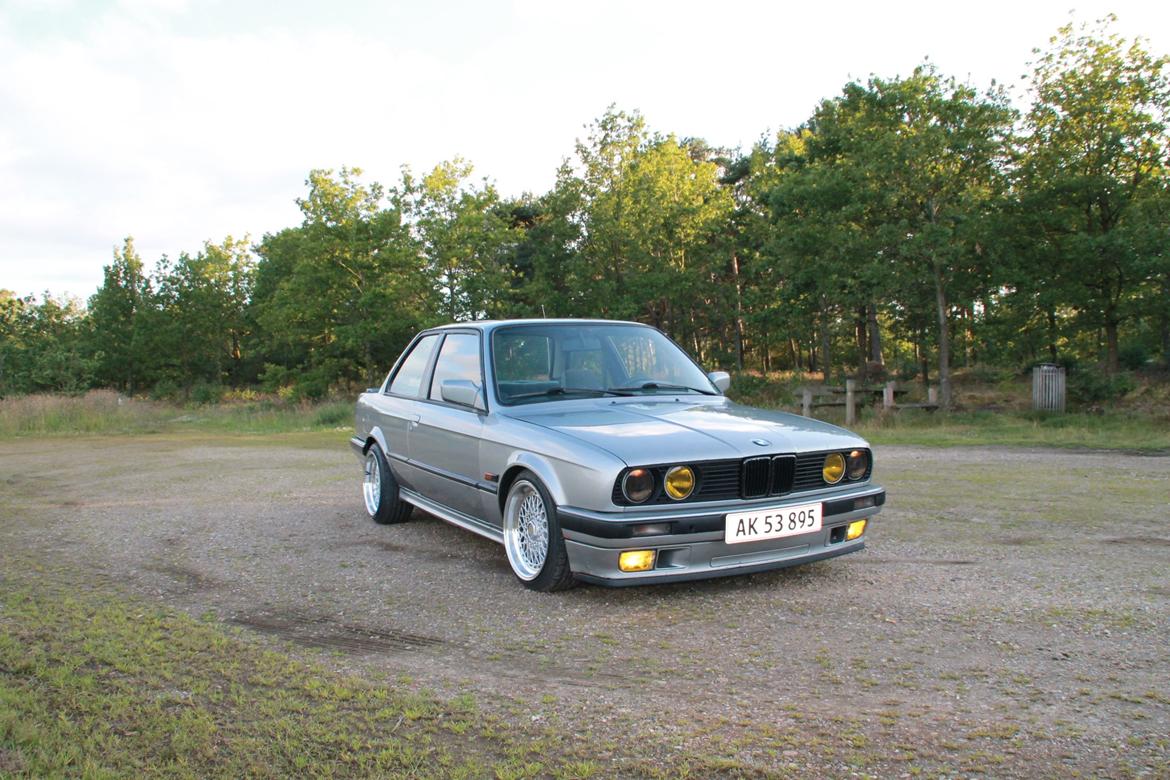 BMW E30 320i billede 7