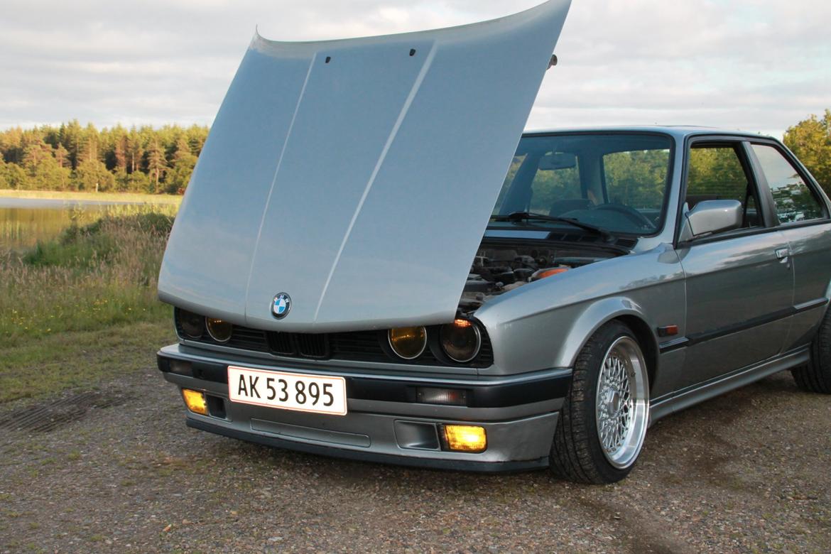 BMW E30 320i billede 12
