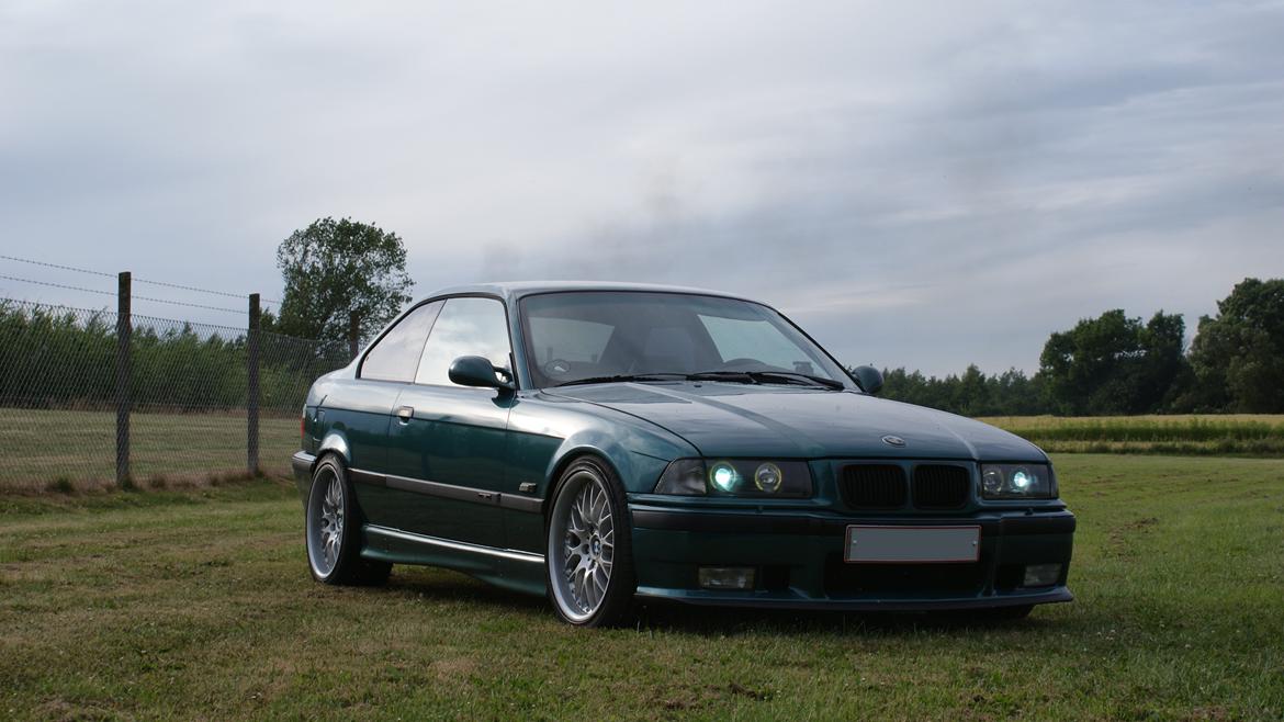 BMW E36 325i Coupe *SOLGT* billede 1