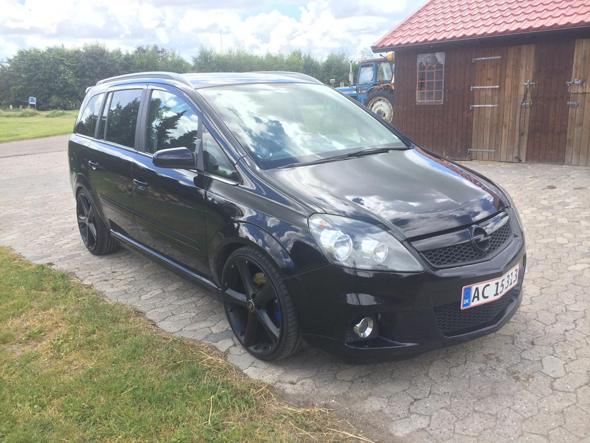 Opel zafira b opc