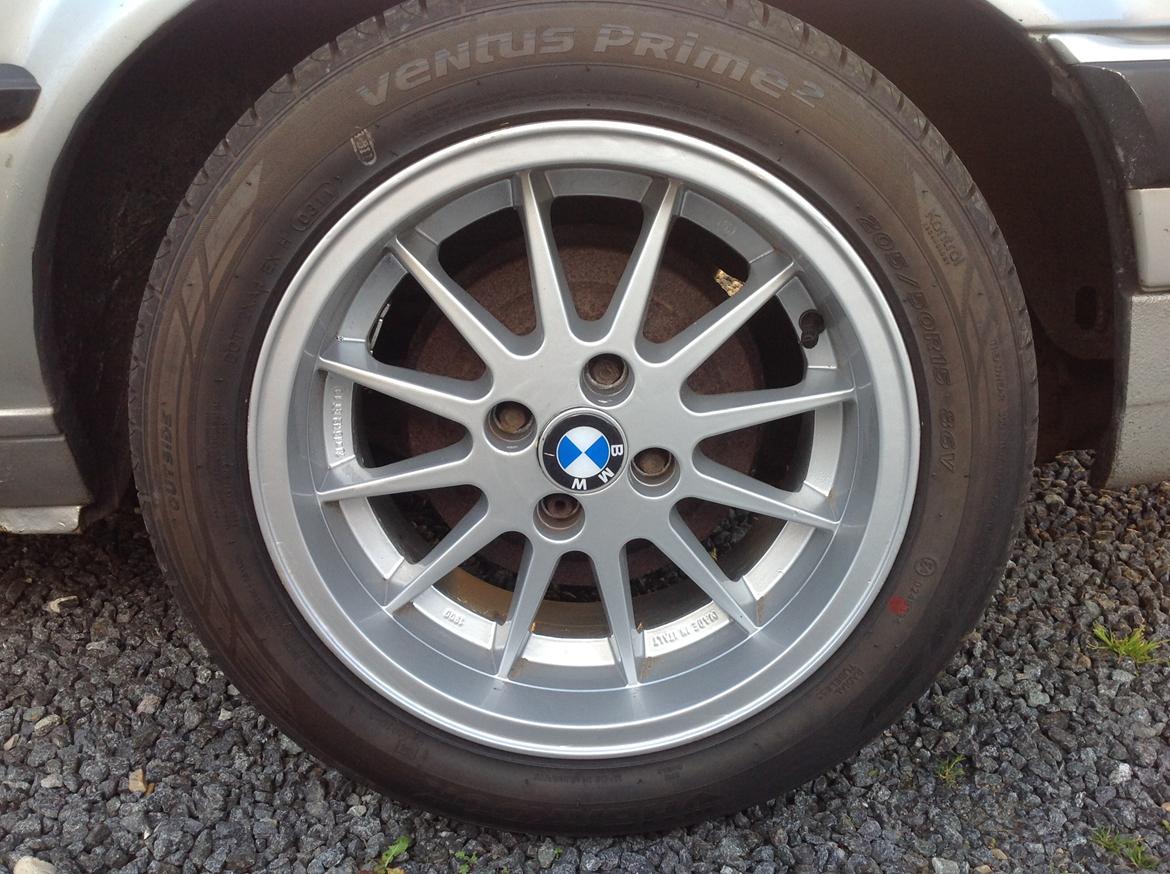 BMW 320I (solgt) billede 7