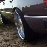 Mercedes Benz W124   260E