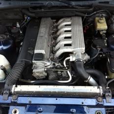 BMW E36 - 325 tds sedan