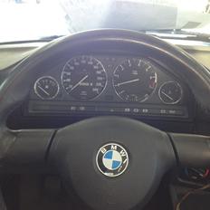 BMW E30 320i Cab