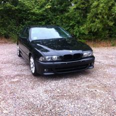 BMW e39 523i