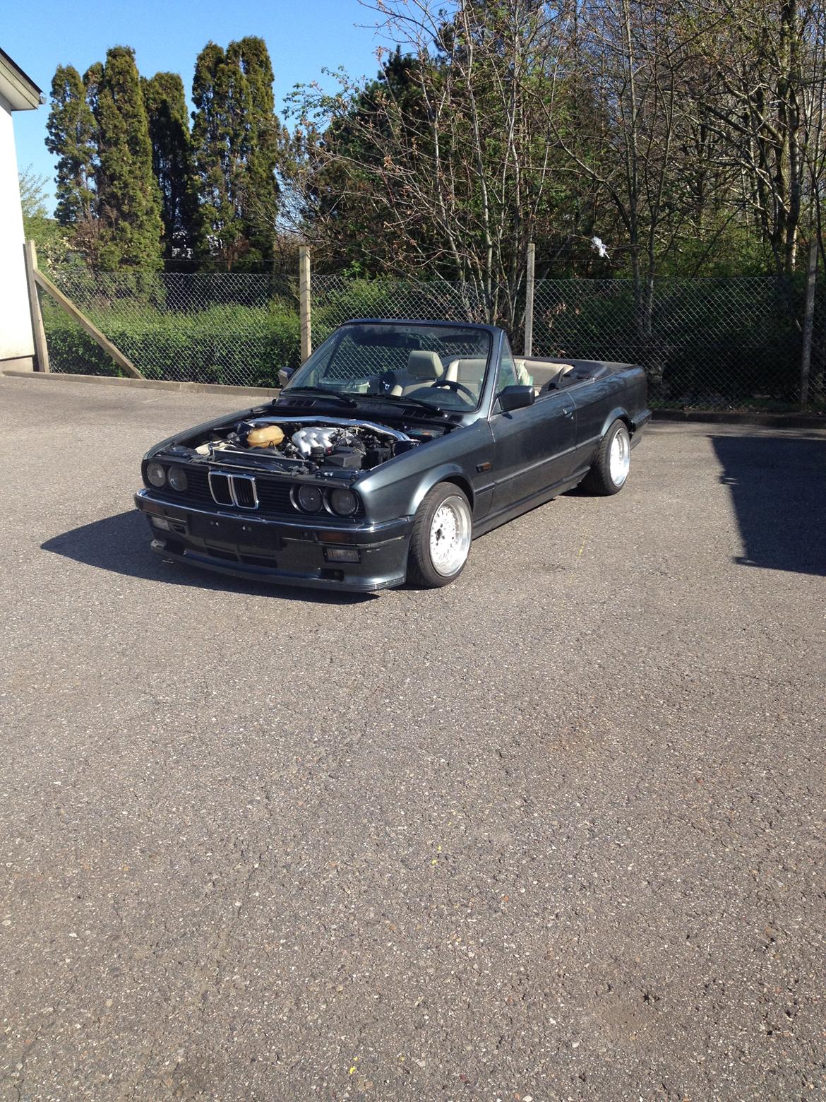 BMW E30 320i Cab billede 2