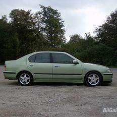 Nissan Primera (SOLGT)