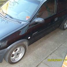 Opel Corsa 1,4i Sport Solgt