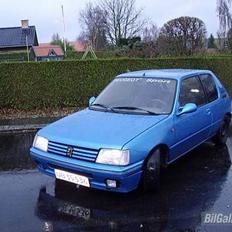 Peugeot 205 
