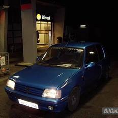 Peugeot 205 