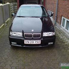 BMW E36 325i
