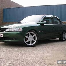 Opel Vectra v6 (solgt)