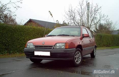 Opel kadett *Solgt* billede 3