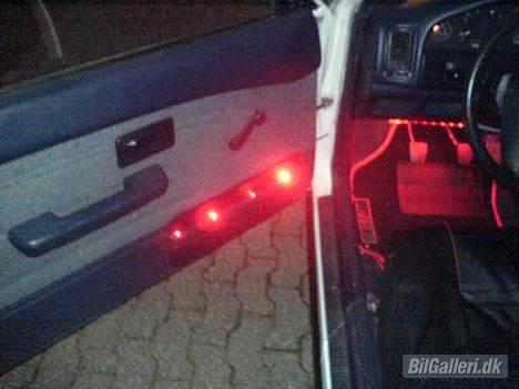 Toyota Corolla XL 1.3 - dioder i dør lommen billede 13