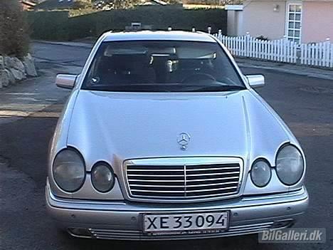 Mercedes Benz E300 D Turbo solgt billede 10