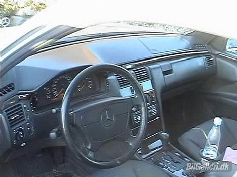 Mercedes Benz E300 D Turbo solgt billede 15