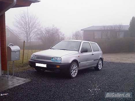 VW Golf 3 SOLGT - Med nye 17 tommer fælge.. skal lige lidt ned hva :D billede 1