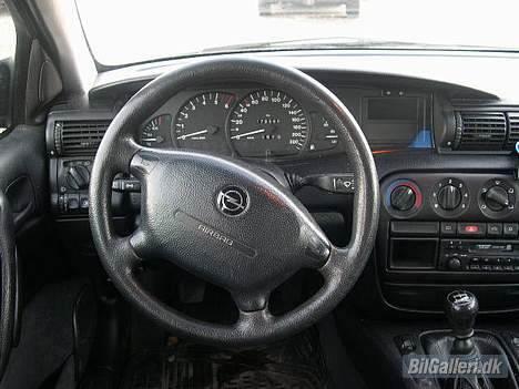 Opel omega solgt billede 4