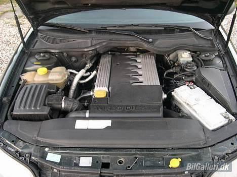 Opel omega solgt billede 5