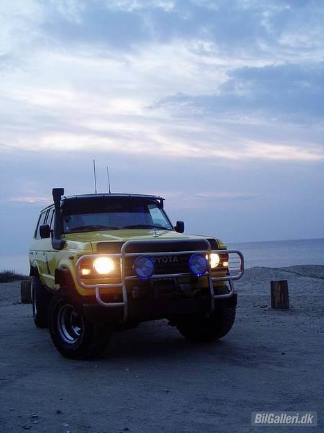 Toyota HJ 60 *gået på pension* - en aften på stranden billede 1