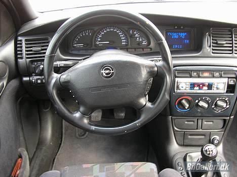Opel Vectra v6 (solgt) billede 2